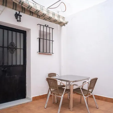 Apartamento Con Patio En El Centro Del Pueblo Apartamento *