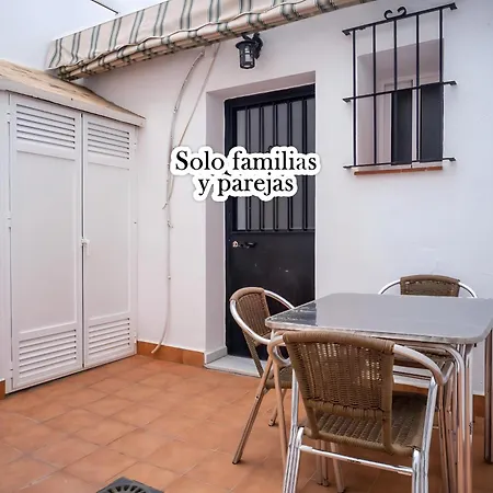 Apartamento Con Patio En El Centro Del Pueblo Apartamento *